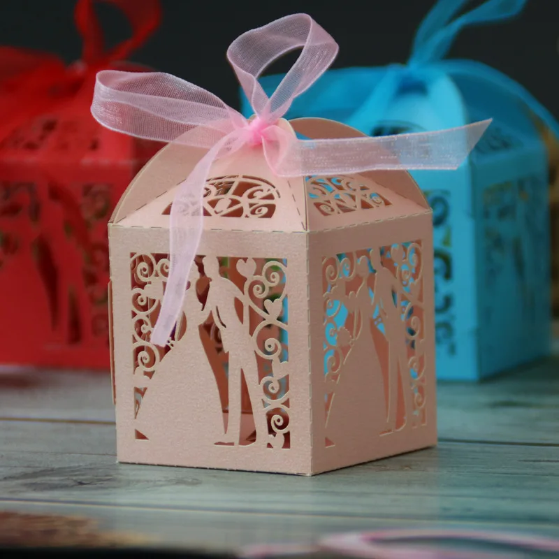 

20/50/100pcs Laser Cut Bride and Groom Heart Candy Dragee Favor Boxes Gift Boxes with Ribbon Valentine's Day Wedding Party Decor