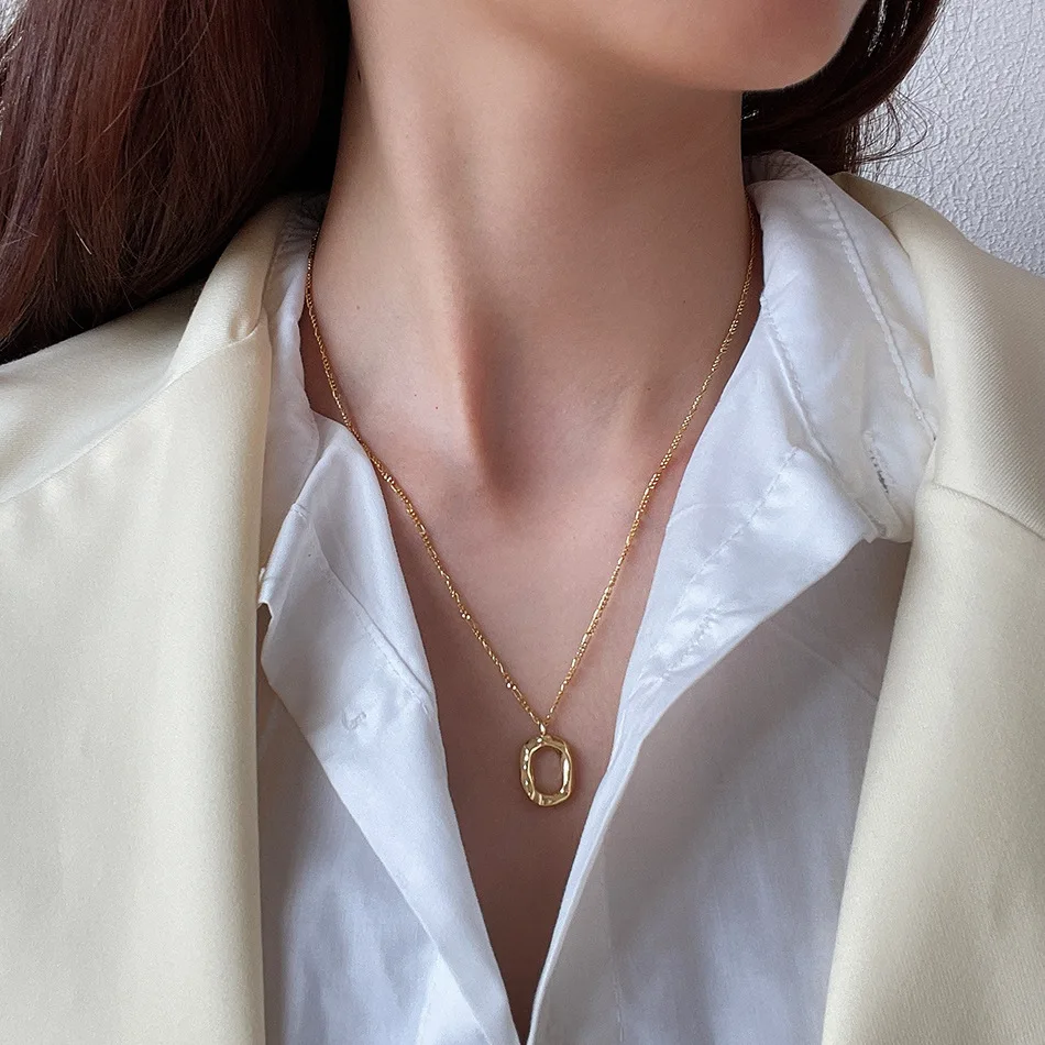 

Korean version of 925 sterling silver necklace heavy oval donut necklace simple niche European chic online celebrity neck chain