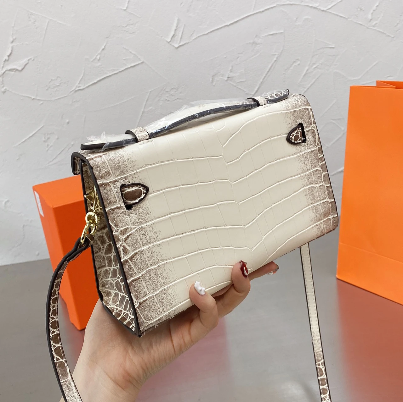 

Women's Handbags