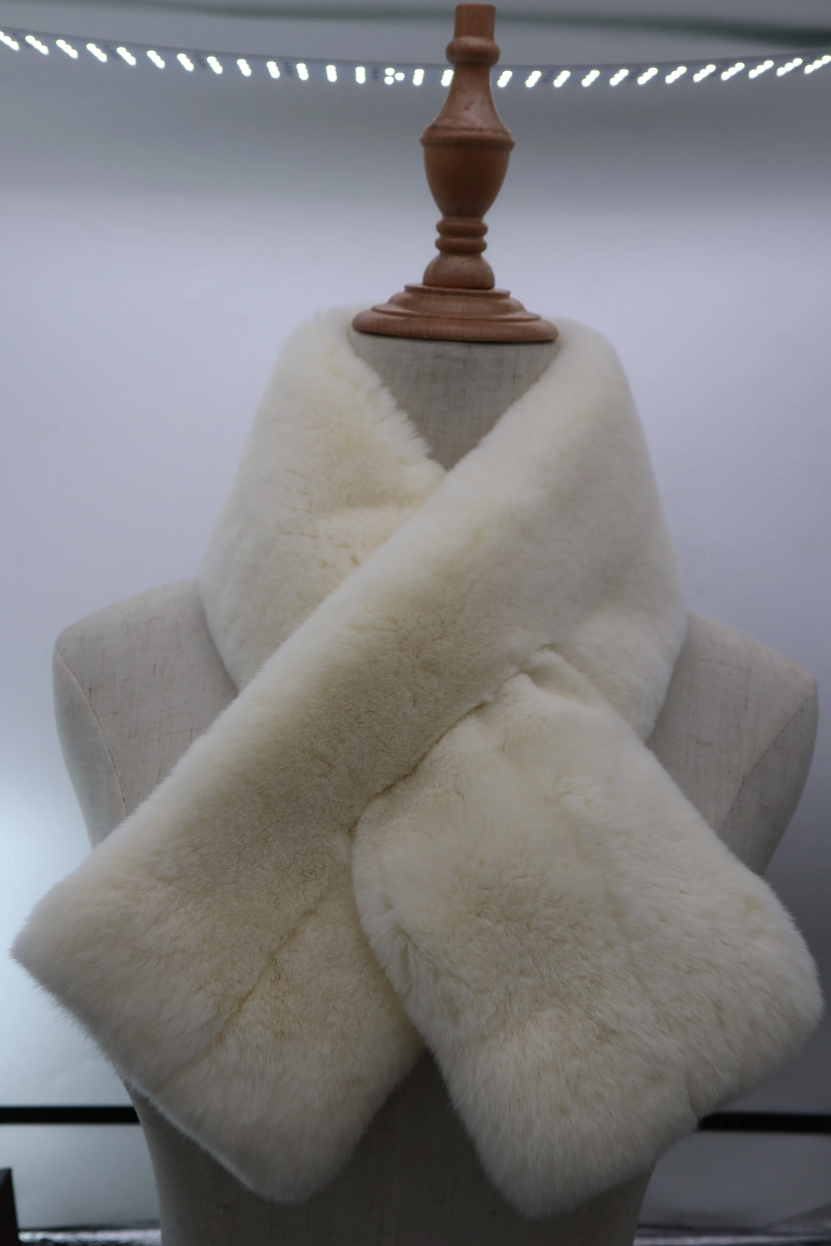 Шарф из натурального меха широкий теплый и удобный 2019 |