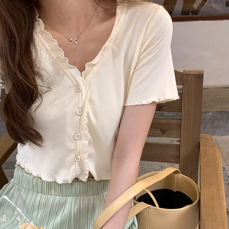 Футболка женская черная с V-образным вырезом лето 2021 | Женская одежда