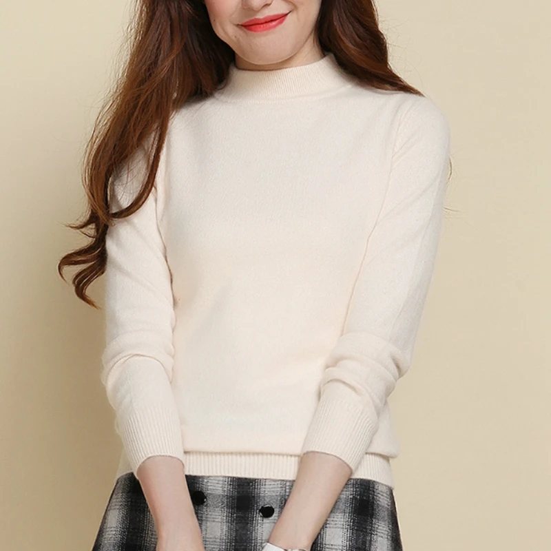 Женский классический однотонный пуловер с полувысоким воротником и длинными