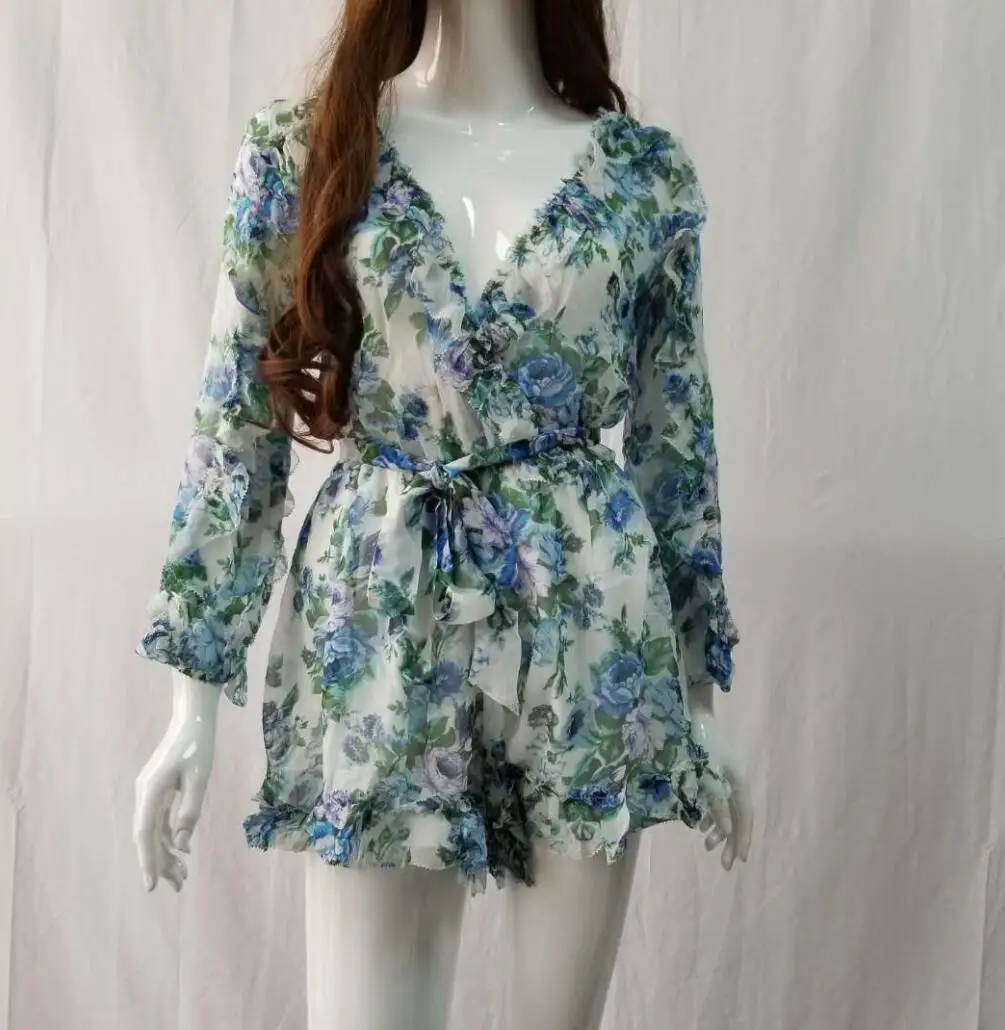 Женский пляжный комбинезон с оборками белый V-образным вырезом длинным рукавом и