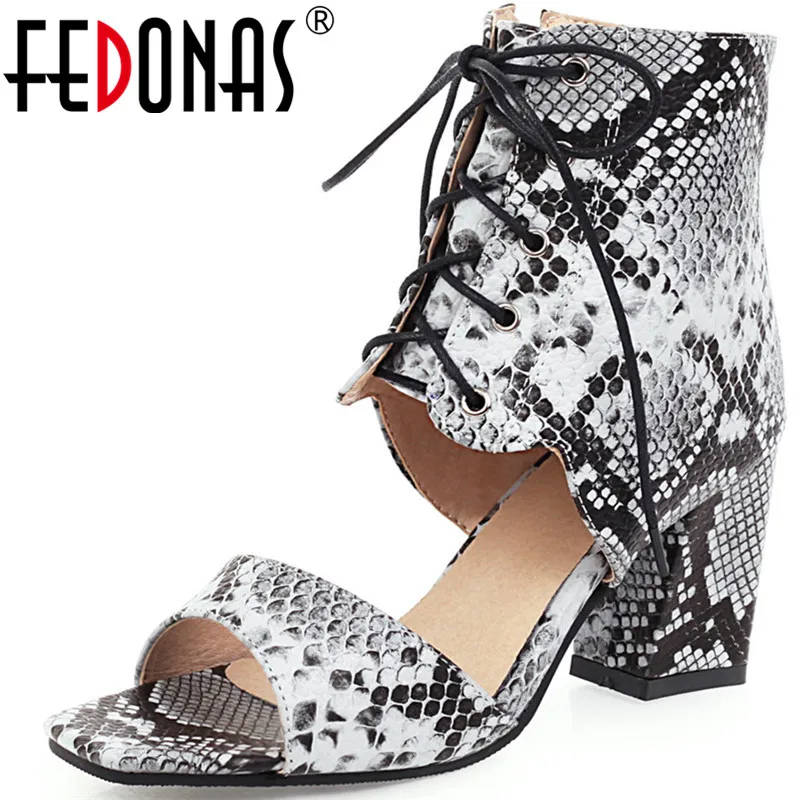 Женские босоножки из искусственной кожи FEDONAS весенне летние на высоком каблуке с
