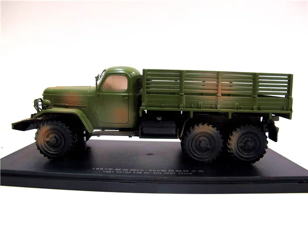 Модель из сплава в подарок масштаб 1:43 китайская модная модель внедорожника 1967