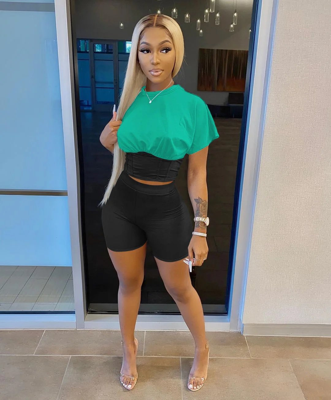 

Summer Color Matching Two Piece Set Women Fashion O-neck Short Sleeved Clim Top Short Suit Casual Two Piece Set Women