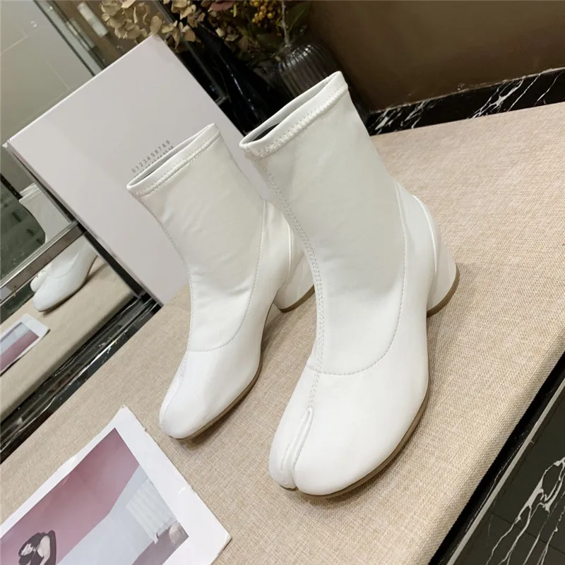 New Autumn Stretch Ankle Boots Novelty Split Toe Boots Women Cozy Round Heel Genuine Leather Riding Booties Fashion Short Botas - Цвет: White