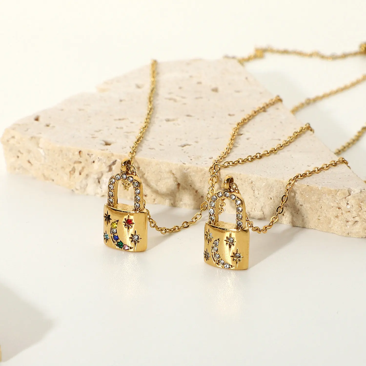 

100% Stainless Steel Metal Zircon Lock Pendant Necklace For Women Vintage Fashion Best Couple Jewelry Gift