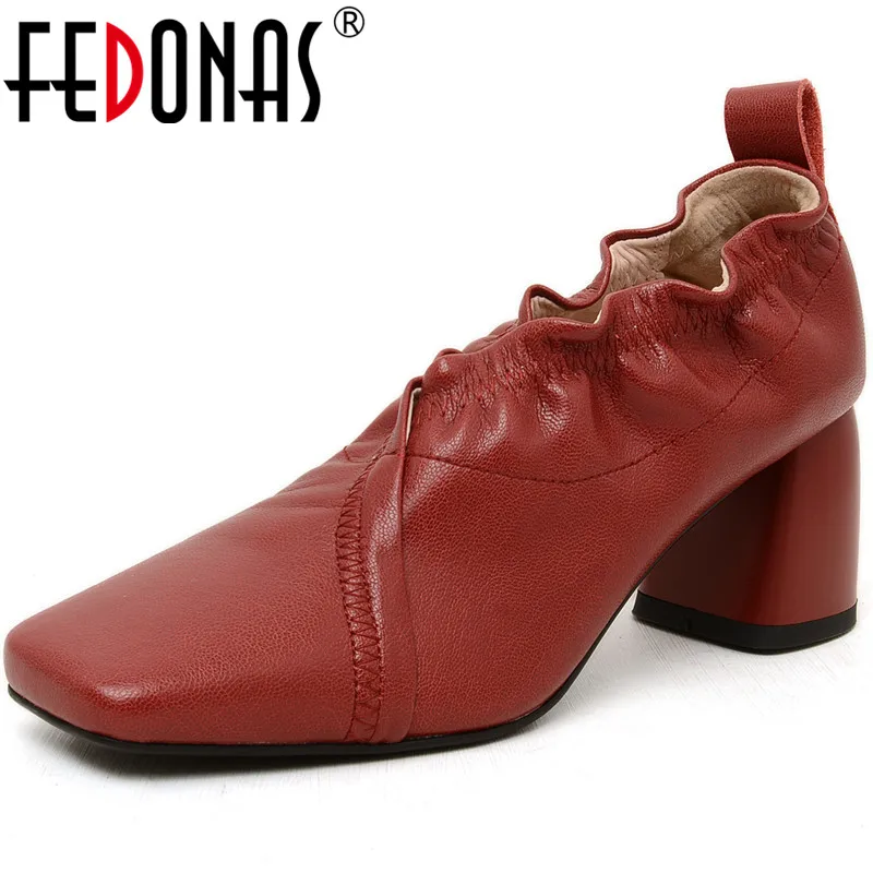 

FEDONAS/элегантная женская обувь красного цвета; Плиссированные туфли-лодочки из натуральной кожи на высоком каблуке для женщин; Высококачест...