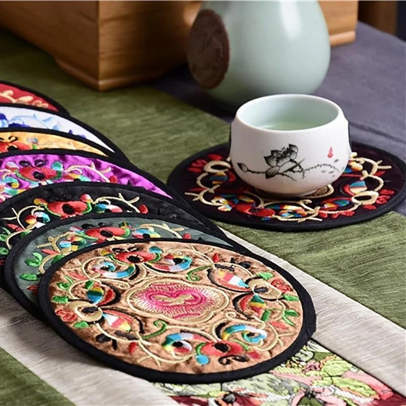 

Coaster Chinese Style Cloth Embroidery Coasters Hot Milk Insulation Anti - Hot Pad Table Mats Color Random
