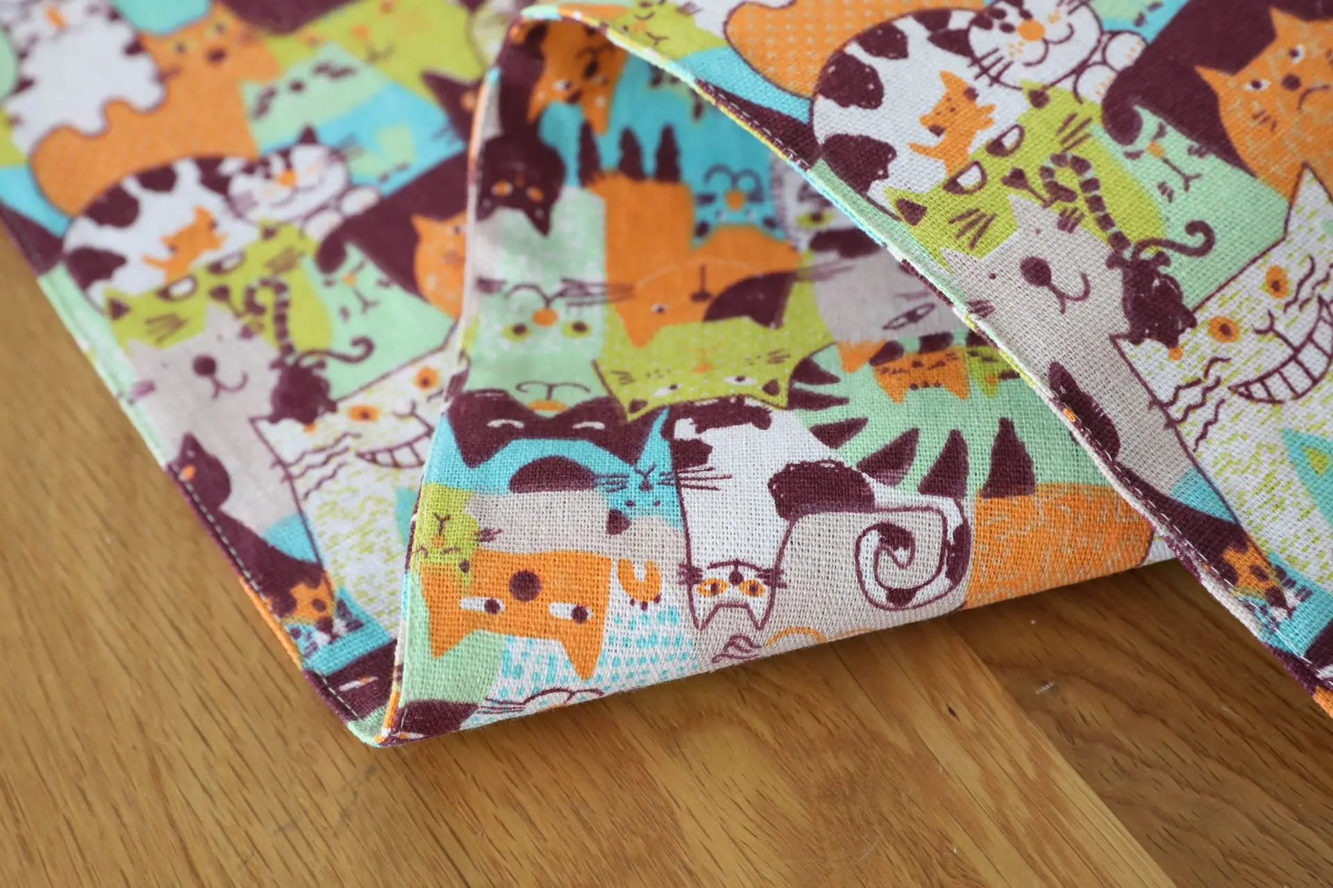 

Yaapeet 1pc Cotton Cartoon Pattern Table Runner Kitchen Restaurant Cat Printed Table Cloth Party Picnic Colorful Placemat