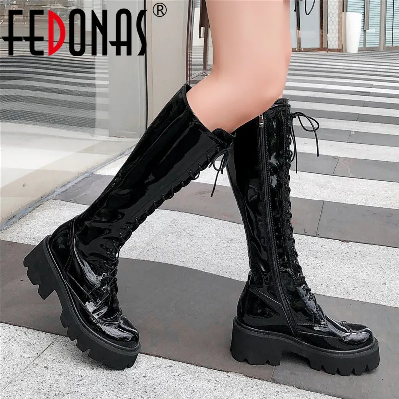 Женские ботинки FEDONAS черные мотоциклетные из натуральной кожи на не сужающемся