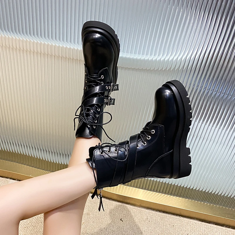 

Женские ботинки на плоской подошве, черные классические ботильоны ручной работы с заклепками, большие размеры до 40, зима 2021