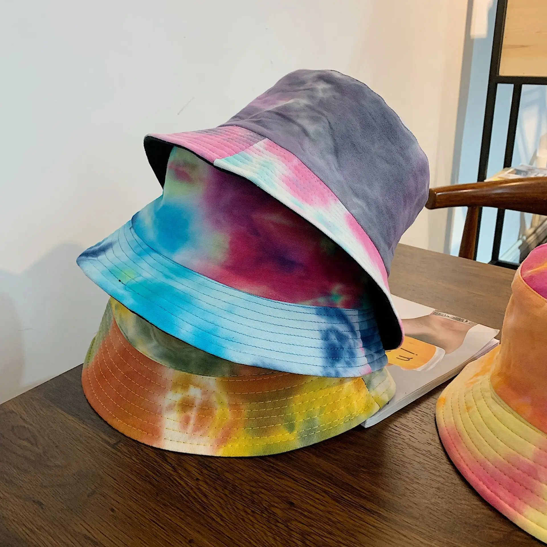 2021 Новинка шляпа женский из твида клетчатая с закруглёнными краями и пуговицей