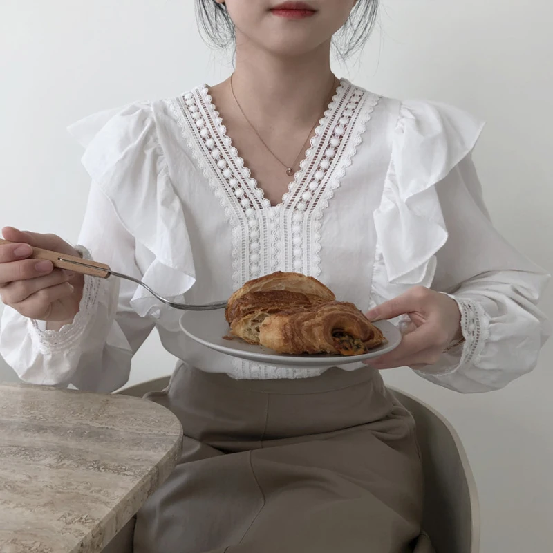 

Korean Autumn Ruffled Lace Blouse Women Fashion V-Neck Long Sleeve Slim Vintage Shirt Ladies Chic Crochet Lace Solid Tops 13572