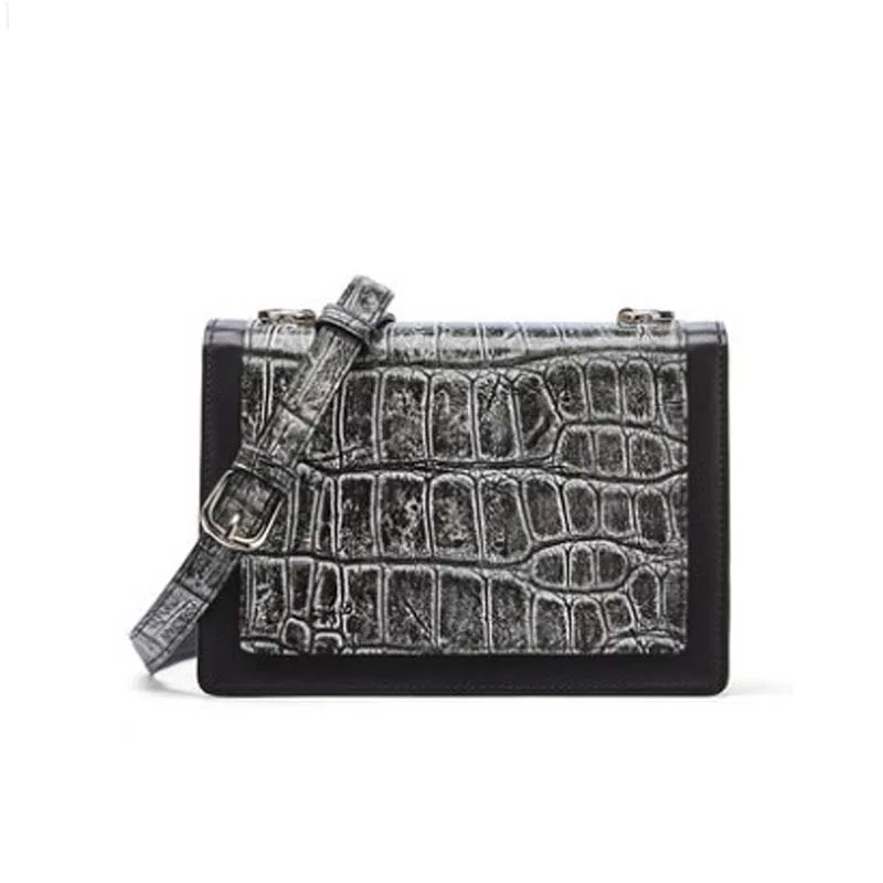 Рисунок 4 - Женская сумка из крокодиловой кожи