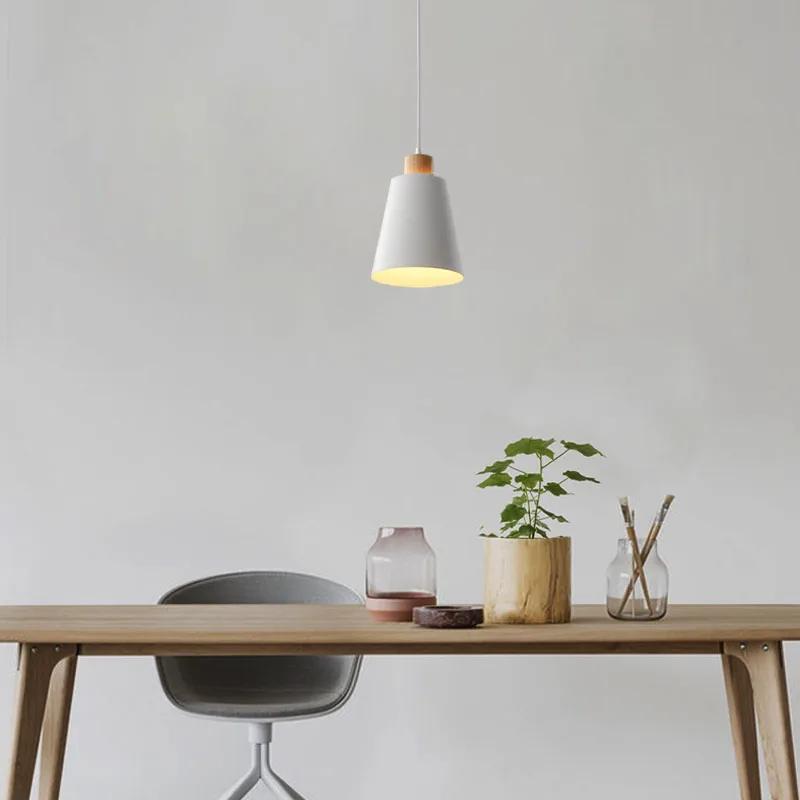 

Nordic simple personality chandelier restaurant bedroom bar coffee shop single head solid wood chandelier