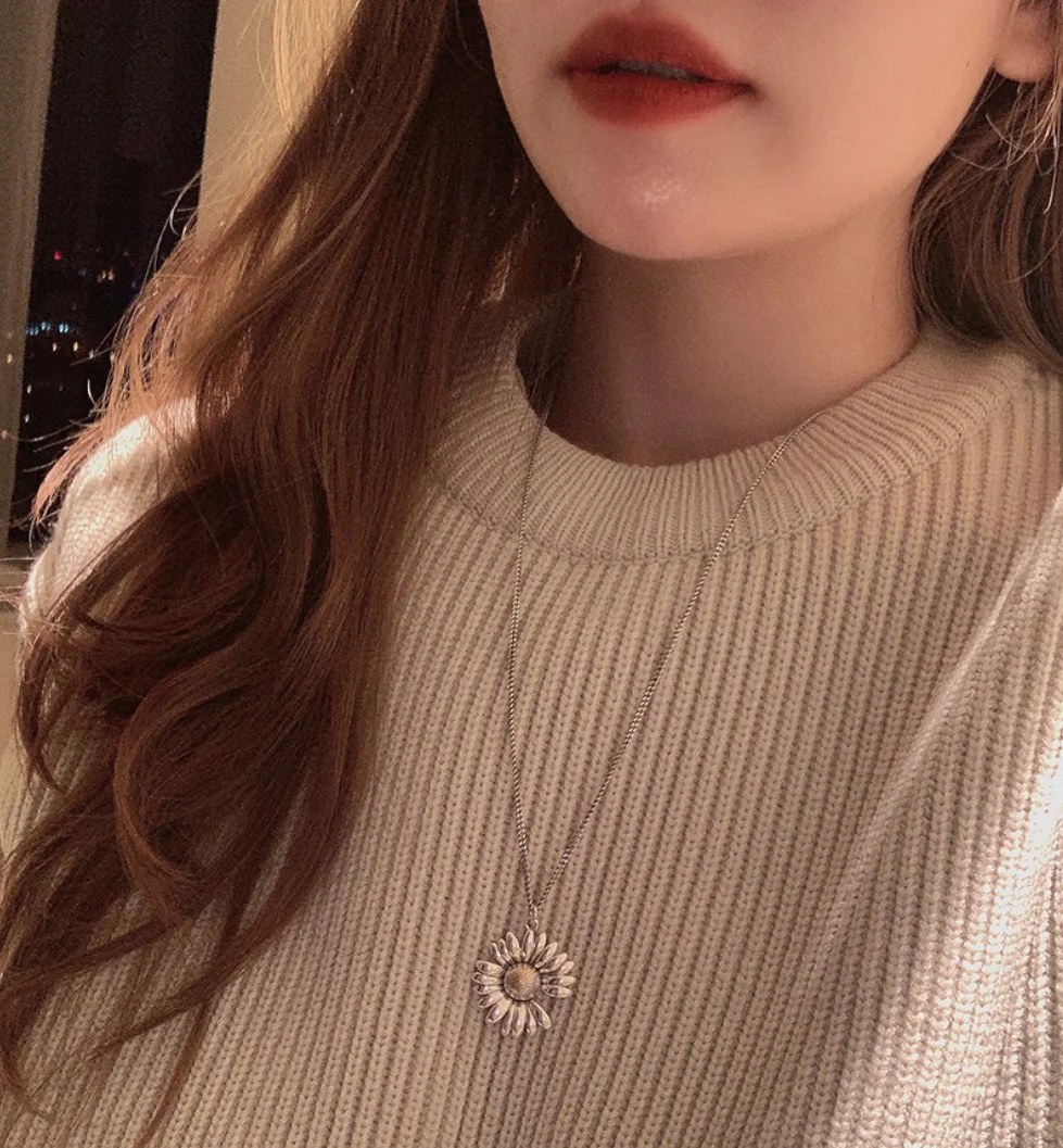 

Net red with paragraph 925 sterling silver pendant necklace female hip-hop INS sunflowers clavicle chain gift