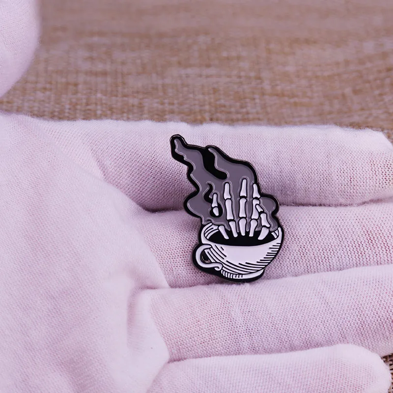 Брошь для фанатов британской певицы|Броши| |