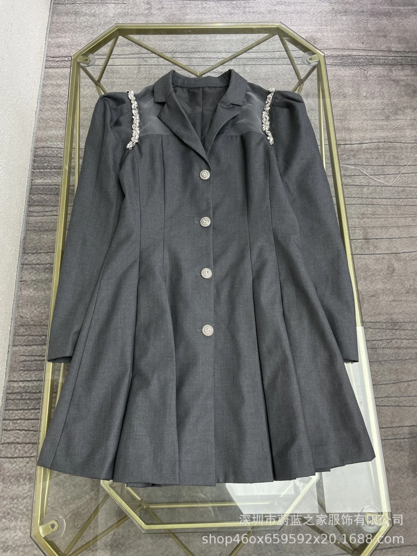 

Новинка, осенне-зимнее платье из органзы с рукавами-фонариками