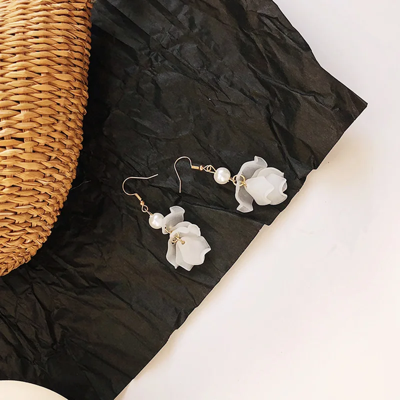 Новейшие дизайнерские женские металлические корейские серьги-гвоздики из