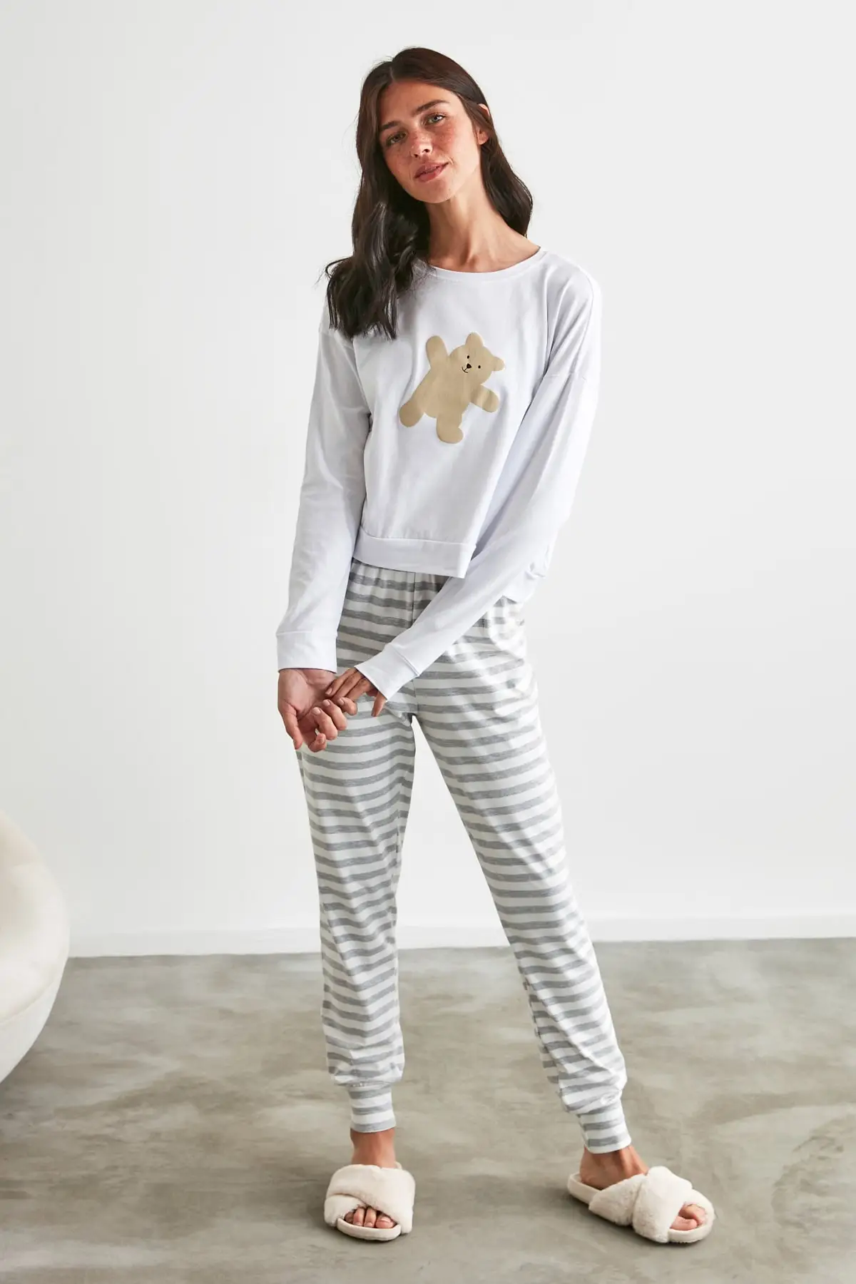 

Trendyol teddy bear printed knitted pajama set THMAW21PT0302