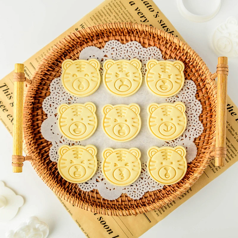 

Tiger Festival Cookie Cutters Stamper Cartoon Bakeware Tools Fondant Cake Mold Dessert Baking Silicone Mold for Cake Decor Tool