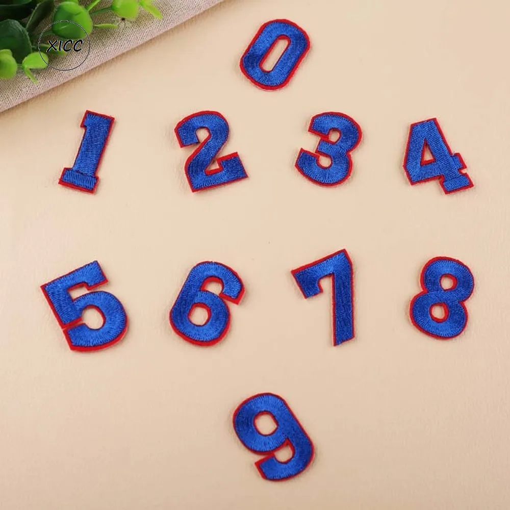 Синие вышитые цифровые нашивки XICC с помощью утюга для нанесения на футболку