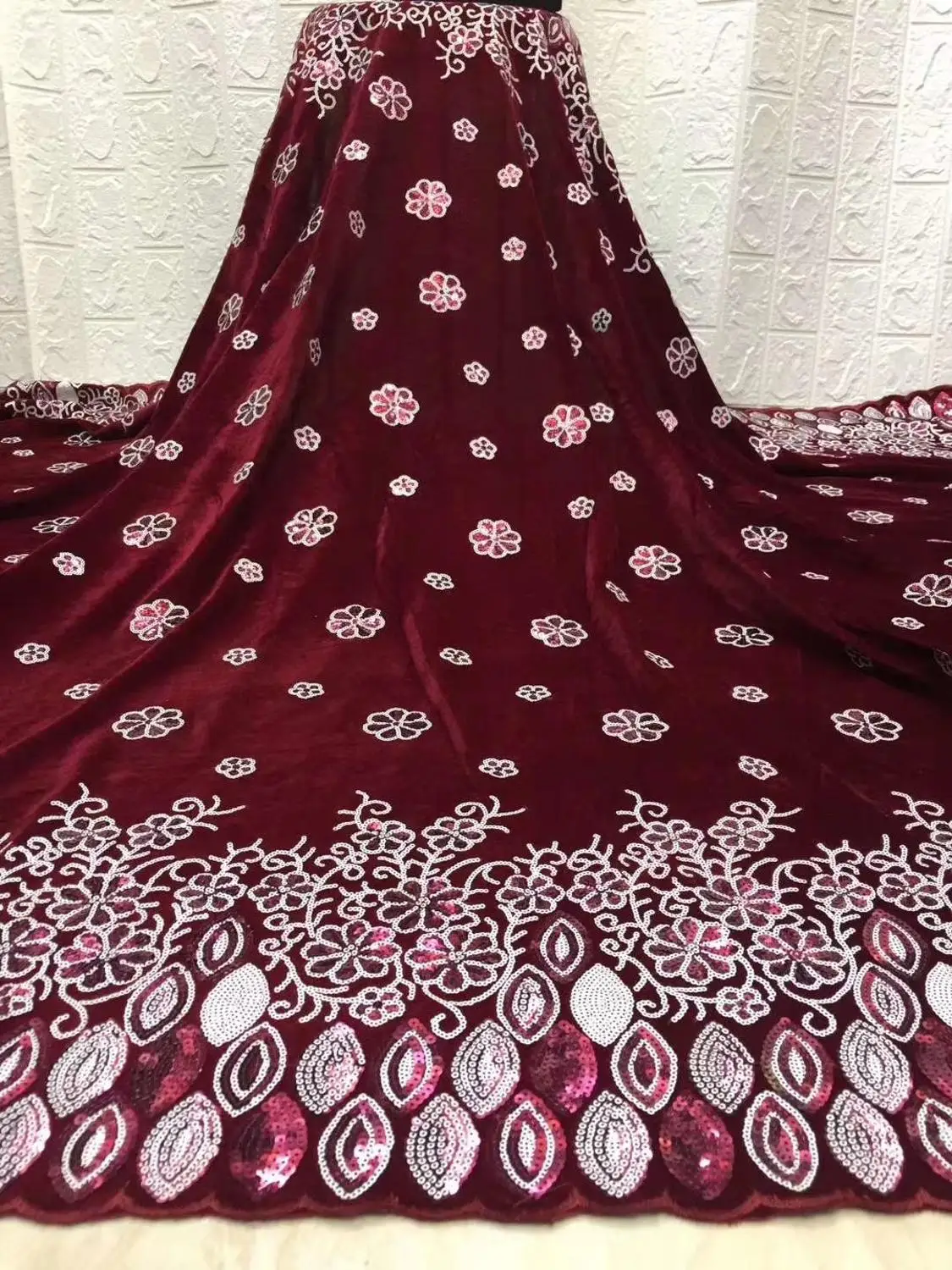 

Cheap Nigerian Lace Fabric 2020 High Quality For Evening Dresses Trims Sewing Velvet Fabric With Sequins Lace Fabric Materials