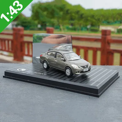 Серый Высококачественная оригинальная модель из солнечного сплава 1:43 Nissan, коллекция подарков для моделирования, Литые металлические Автомобильные украшения - Цвет: Серый