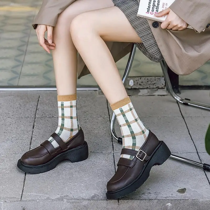 Women Socks 2022 New Fashion Green Floral Long Socks Cotton Korean Style For Women Breathable Casual Trendy Crew Socks Cute Girl