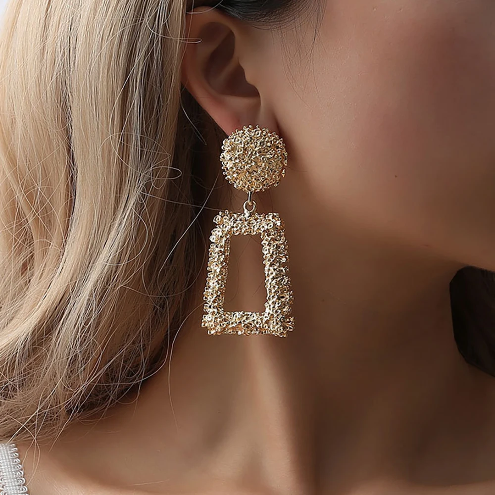

DAXI Trendy Gold Stud Earrings For Women Statement Studs Ear Rings Bohemian Dangle Geometric Fashion Korean 2020 Earings