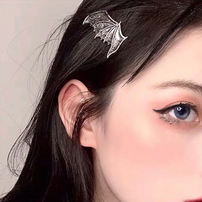 

1Pair Cool Wings Bat Hair Clips Wings Bat Hairpins Dress-up Costume Halloween Cosplay Party Hair Accessories