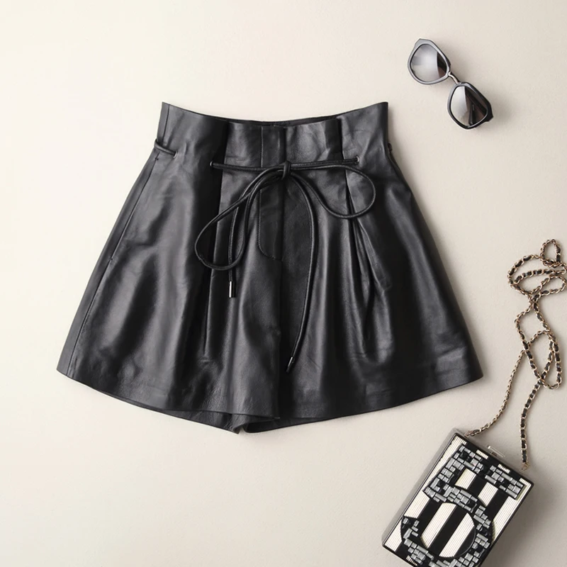Wholesale Fashion 100% Real Genuine Leather Shorts New 2021 Full Winter Black Sheepskin Mid Waist Shorts Loose Women Size M-2XL