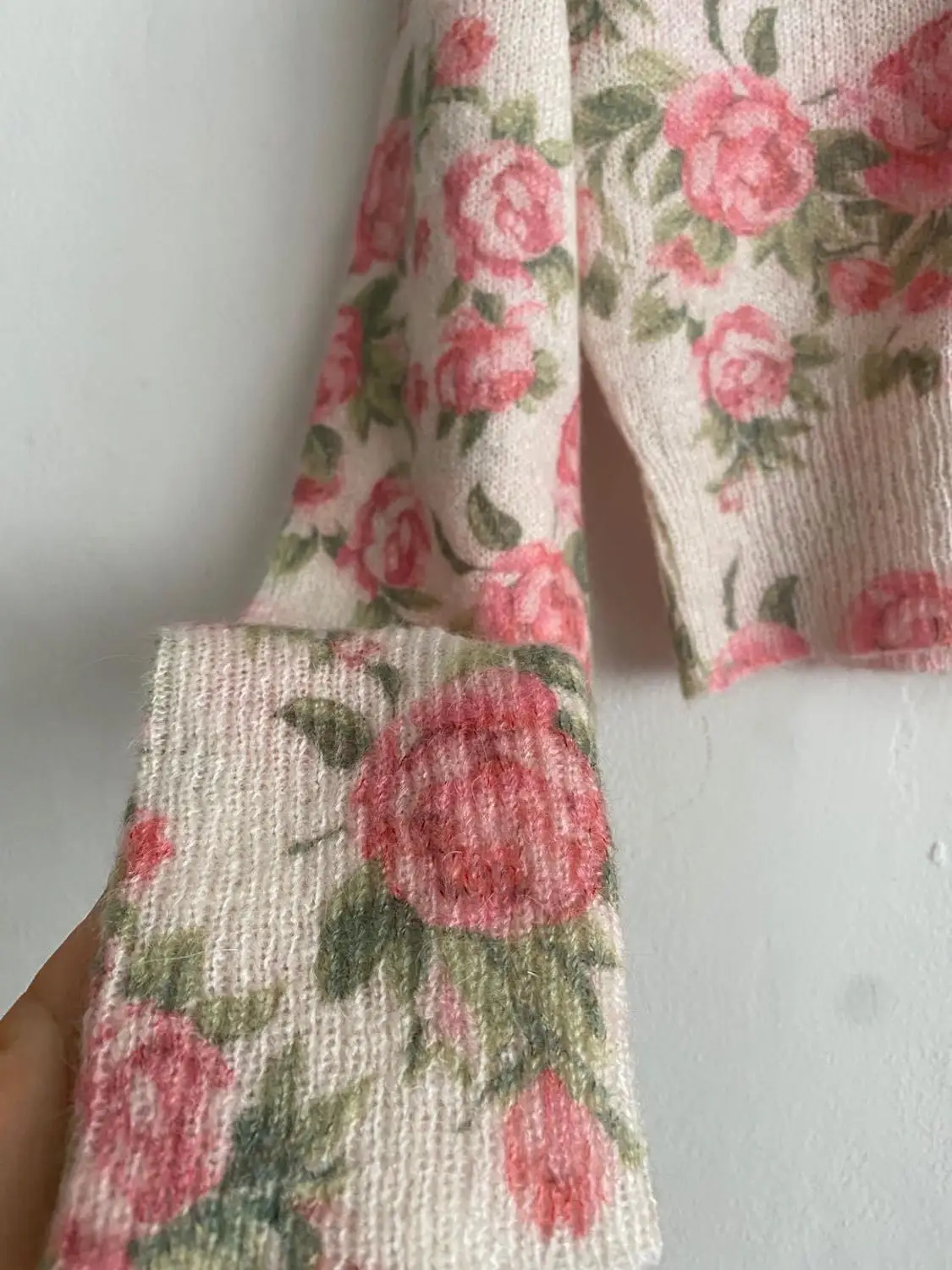 

Women Flower Sweater Rose Print V Neck Retro Long Sleeve Single Breasted Spring Autumn New Knitwear Short Cardigan