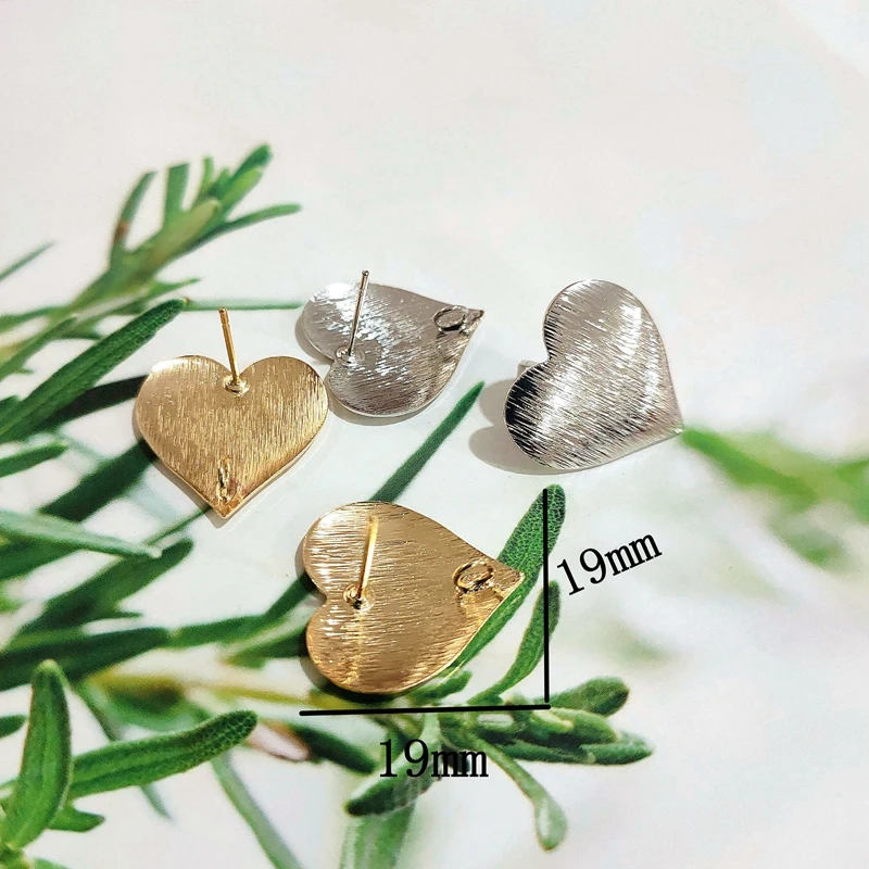Простой стиль в форме сердца Позолоченные к золото белый diy аксессуары серьги