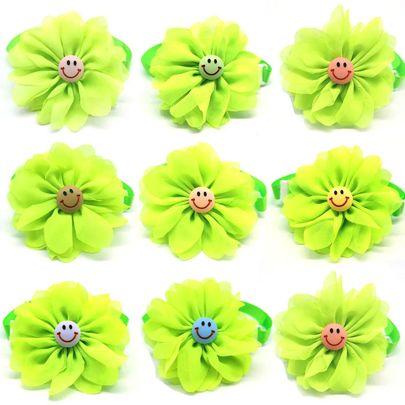 30/50pcs Smile Bowties Fluorescent Green Flower Pet Dog Bowties Accessories Pet Necktie Diy Bows for Dog Puppy Grooming Supplies