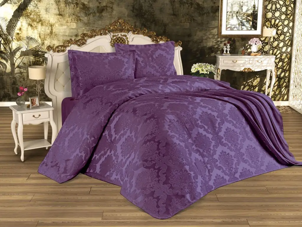 

Busem Jacquard Chenille Single Bed Cover Damson