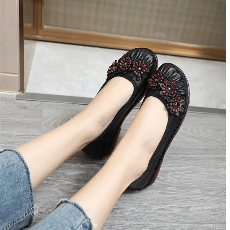 RUSHIMAN Women Flats Genuine Leather Shoes Round Toe Ladies Loafers Female Shoes Comfortable Casual Shoes