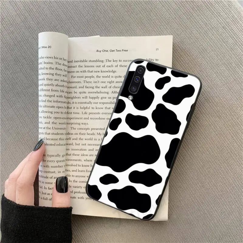

Cow Milk Black White Phone Case For Samsung galaxy S 9 10 20 A 10 21 30 31 40 50 51 71 s note 20 j 4 2018 plus