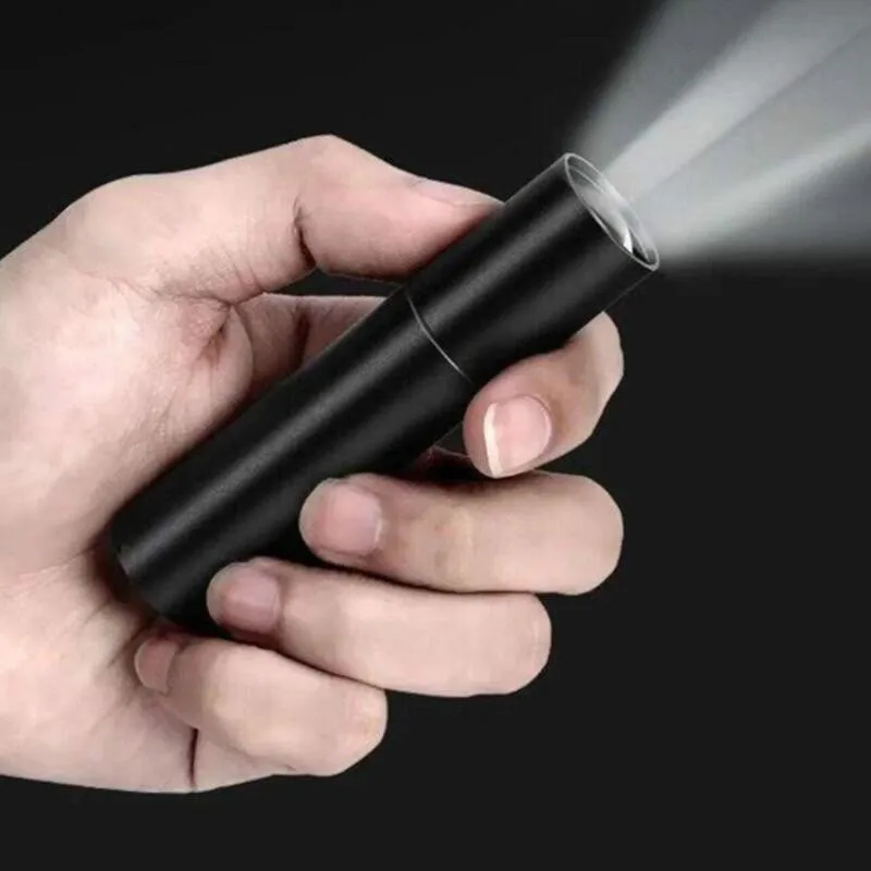 

XPE retractable zoom flashlight 3 modes USB rechargeable flashlight built-in battery plastic material mini children waterproof