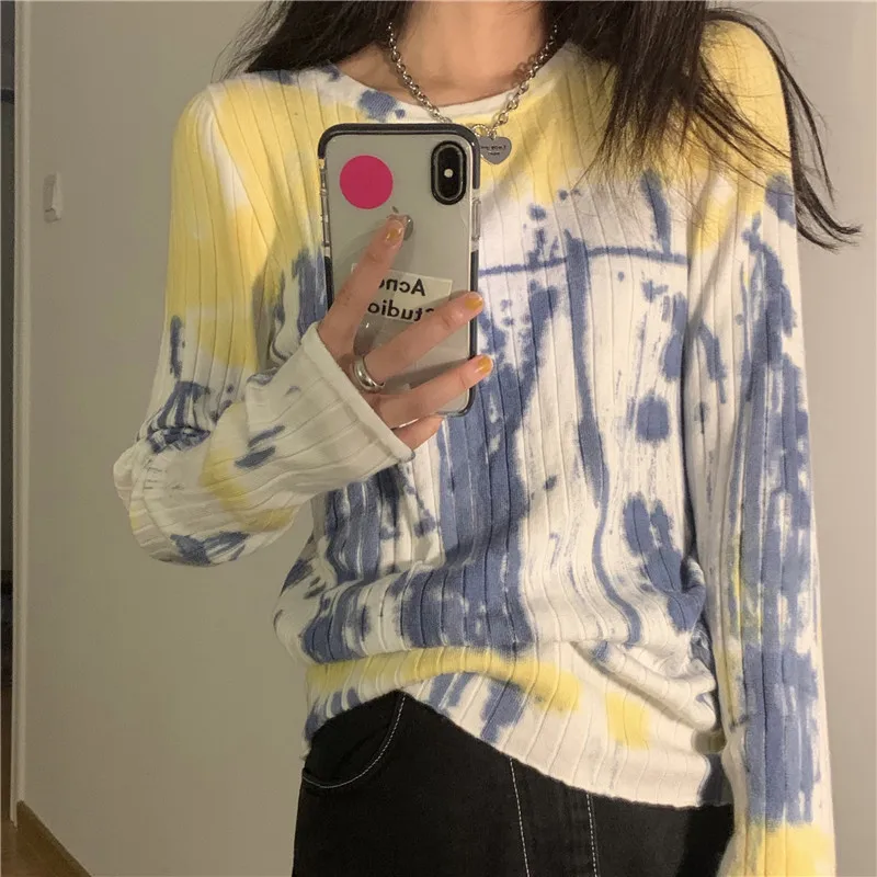 

Yedinas Long Sleeve Tie Dye Ink Graffiti Contrast Print Simple Casual Slim Knit T-shirt Women T Shirt Cute Korean Pullover 2021