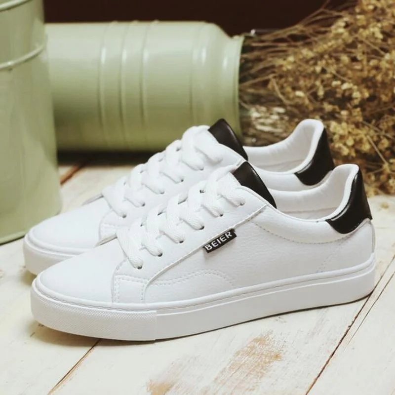 

Women White Shoes Leather Famous Brand Female Casual Shoes Tails 2021 New Fashion Leisure Flats Breathable Running Sneakers