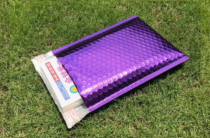 Purple 25 шт., алюминиевая, космическая, фиолетовая, пузырчатая сумка, почтовая, водонепроницаемая, почтовые конверты, дни рождения, яркая поверхность, сумка для подарков, 18x23 см+ 4 см - Цвет: Purple