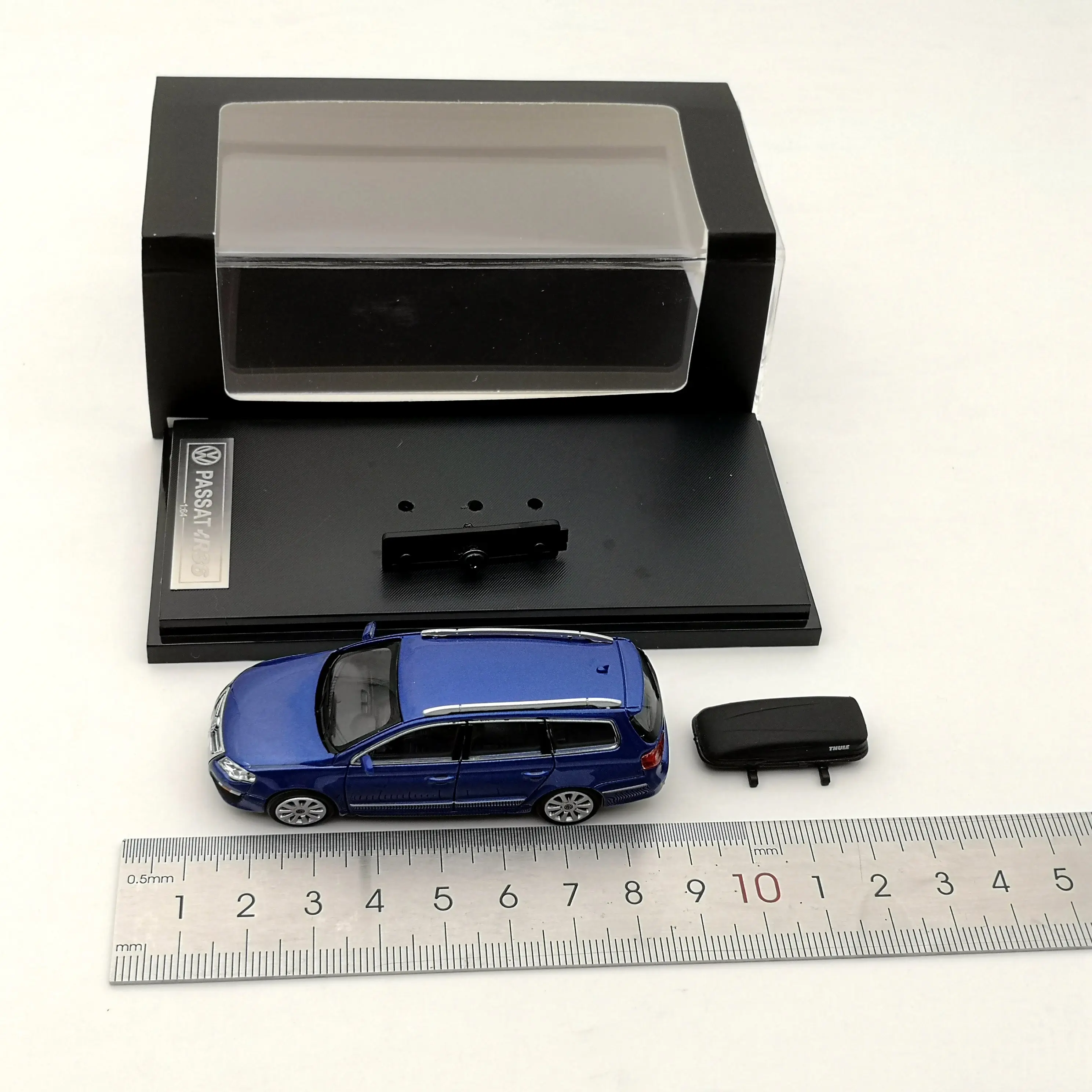 Модель автомобиля Passat R36 отлитый под давлением подарок голубая 1:64 | Игрушки и