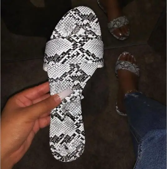 Женские тапочки Новинка 2019 года Лидер продаж повседневные Модные пикантные