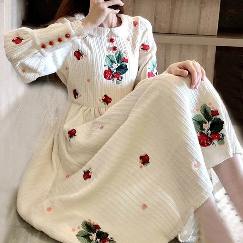 

Женское платье с длинным рукавом, винтажное платье в стиле французской горничной с воротником «Питер Пэн» и цветочной вышивкой, длинное пла...