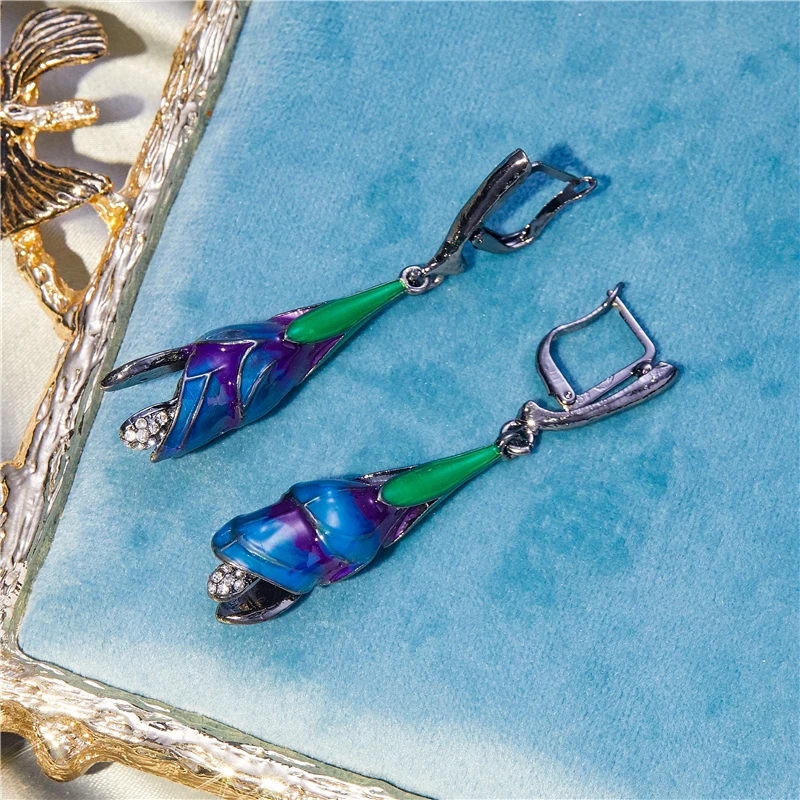 

Simple geometric creative flower modeling jewelry women fashion popular earrings party birthday gifts wholesale