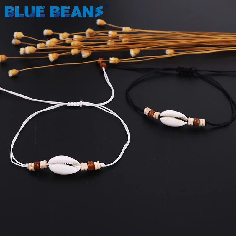 Женский браслет ручной работы регулируемый с деревянными бусинами в стиле