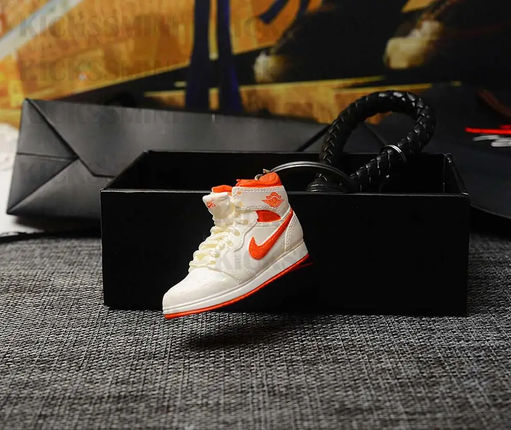 a shoe w rope Персональный DIY Air Jordan " разбитая задняя панель" часть 1 3D кроссовок фигурный брелок сумка коробка Подвеска для пары Кукла аксессуар - Цвет: a shoe w rope